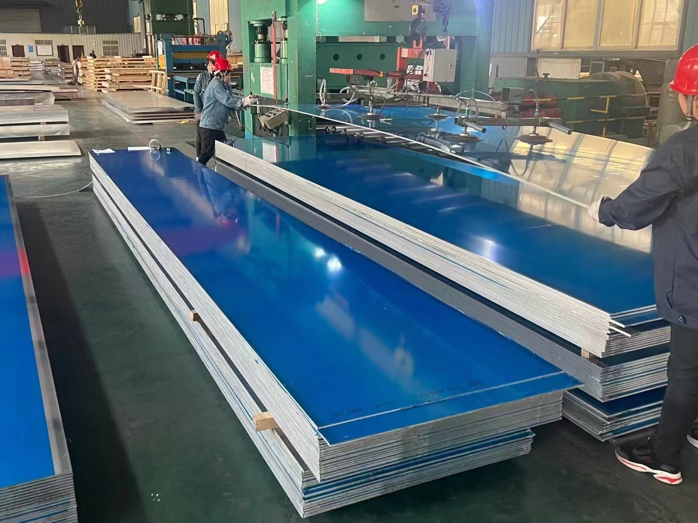 5052宽厚合金铝板，油...